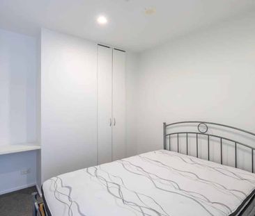 Two Bedroom, One Bathroom Apartment - Photo 1