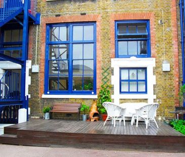 2 Bed Maisonette, Principal Square, E9 - Photo 1