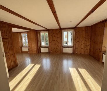 Charaktervolle 4.5-Zi-Wohnung mit Balkon in Domat/Ems - Foto 1