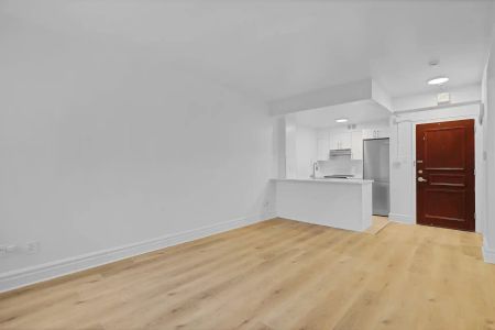 Westmount Place — Studio - Photo 5