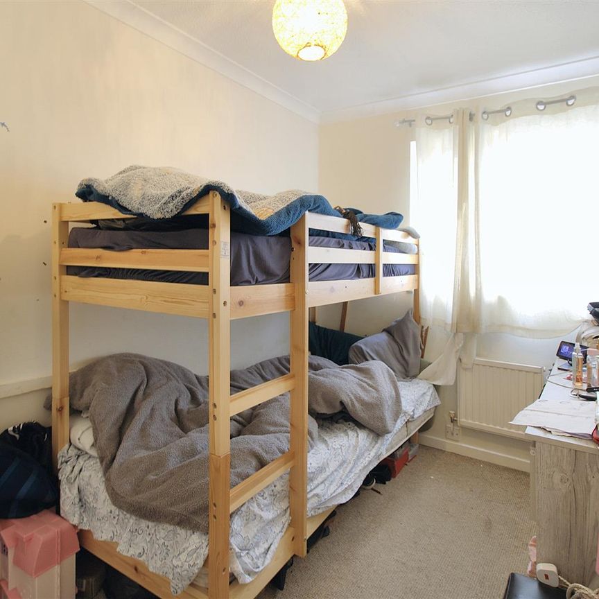 Overbury Road, Gloucester - Photo 1