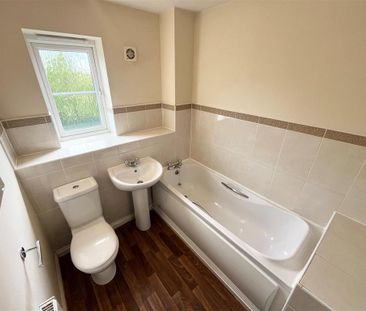 3 bedroom terraced house to rent - Photo 6