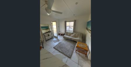 One bedroom Unit- Ground Floor - Photo 5