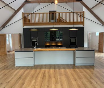 6 bedroom detached house to rent - Photo 4