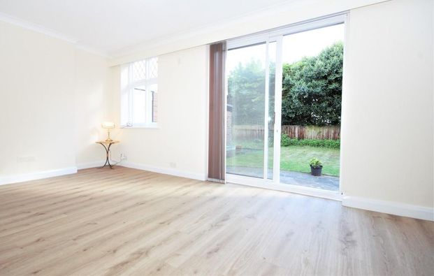 5 bedroom detached house to rent - Photo 1