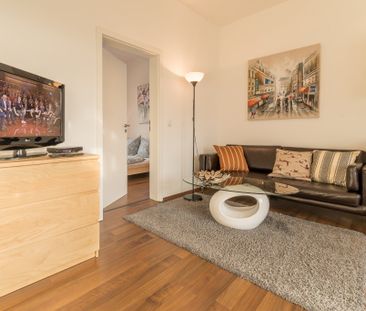 City-Residence: Nette 2-Zimmer-Wohnung in schönem Altbau - Photo 1