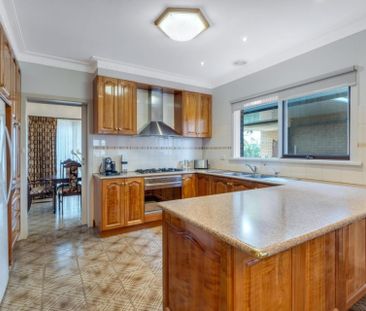 24 Collinson Street, Keilor Park VIC 3042 - House For Rent | Domain - Photo 6