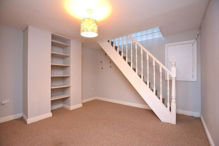 2 bedroom terraced house to rent - Photo 2