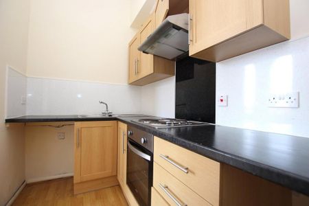 1 bedroom flat to rent - Photo 2