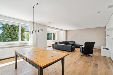 Dornbirn: 120 m² große Wohnung mit Loggia und Garage in zentrumsnaher Lage! - Photo 2