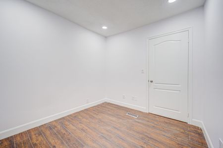 For Lease - 184 Cedric Avenue Unit# Main, Toronto, Ontario - Photo 3