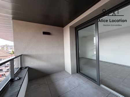 Location Appartement 2 pièces 47m² THONON LES BAINS 74200 - Photo 5