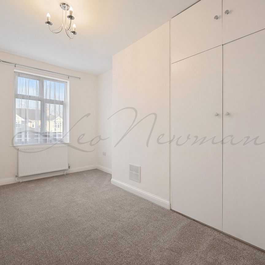 High Street, Hornchurch, RM12 - Photo 1