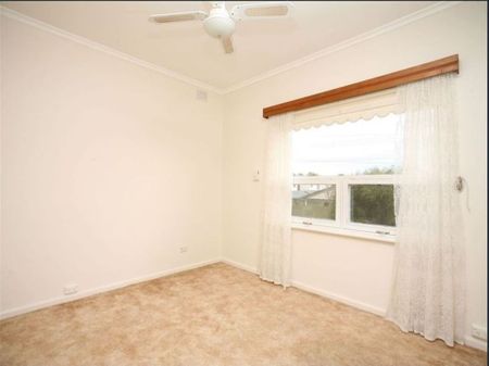 Stylish 2 Bedroom Unit with Balcony - Photo 2
