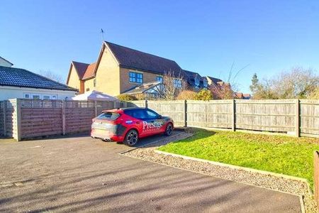 Loughton - A Truly Delightful Bedt Floor Maisonette With Balcony, MK5 - Photo 2