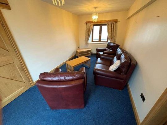 Bitholmes Lane, Sheffield, S36 - Photo 1