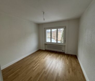 Appartement de 3 pièces entièrement rénové avec balcon - Photo 2