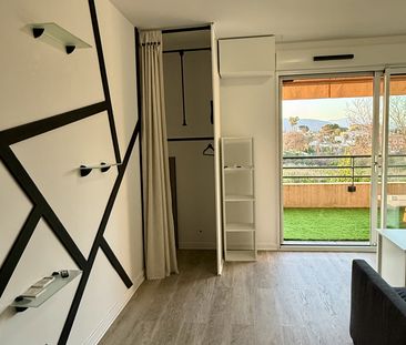 STUDIO FABRON MEUBLE / 26m² + terrasse profonde 16m² - Photo 1