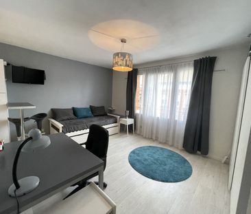 Studio meublé de 24.2 m2, rue de Douai réf G575 - Photo 4
