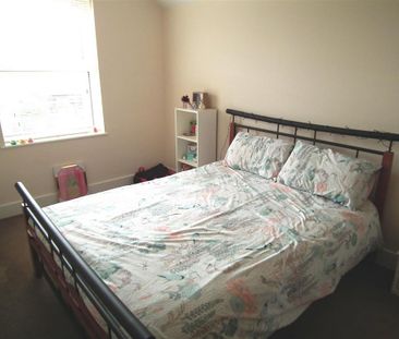 2 bedroom duplex to rent - Photo 3