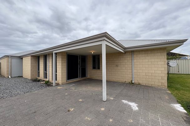 GREAT FAMILY HOME - Photo 1