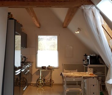 wunderschöne 2.5-Zi-Dachwohnung in kleinem 3-Familienhaus zu vermieten - Photo 4