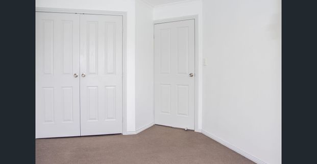 Spacious Family Living! - Photo 1