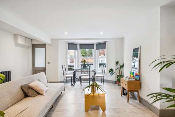 2 Bed Flat, Trinity Road, SW17 - Photo 1