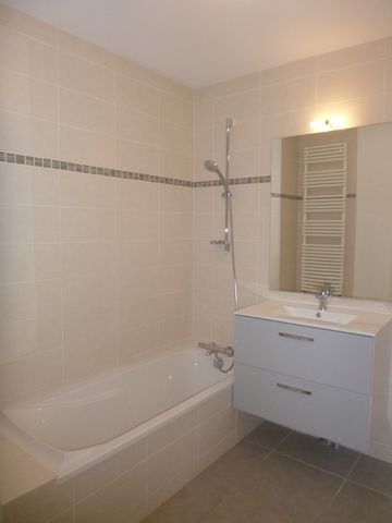 Location Appartement 2 pièces 49m² - Photo 4