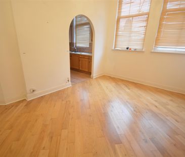 Queen Alexandras Way, Epsom, KT19 7DW - Photo 1