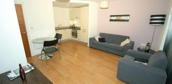 St Peters Square, LS9 - Photo 2