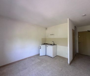 Location Appartement 1 pièce 17m² ORLEANS 45000 - Photo 1