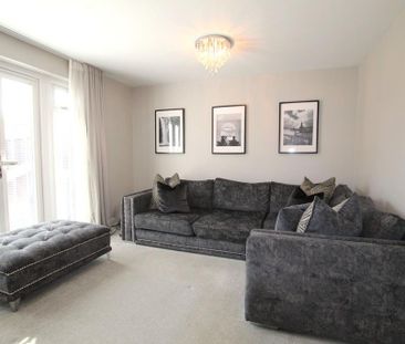 3 bedroom semi-detached house to rent - Photo 1