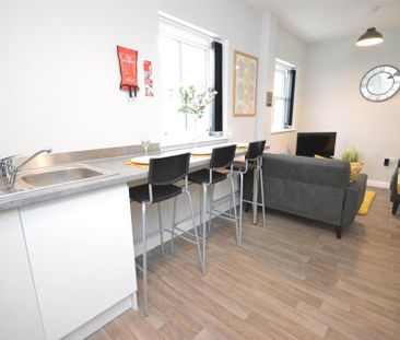 1 bedroom in a house share to rent - Photo 3