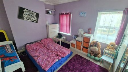 6 bedroom end of terrace house to rent - Photo 2