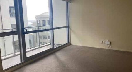 Spacious 2-Bedroom Apartment in H47 – Great City Living - Photo 4