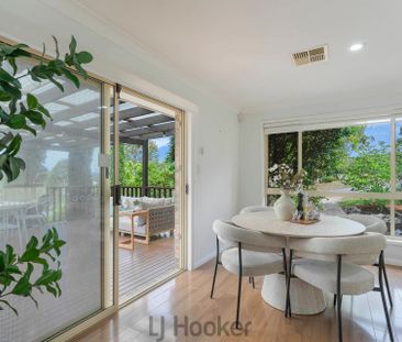 Stylish Family Retreat in the Heart of Tingira Heights - Photo 5