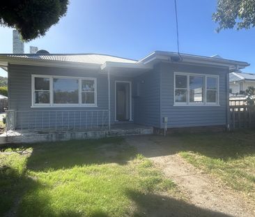 152 Clarence Street - Photo 2