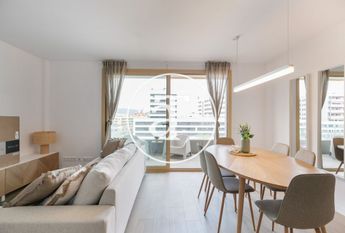 4 bedroom apartment for rent with 2 bathrooms near the beach