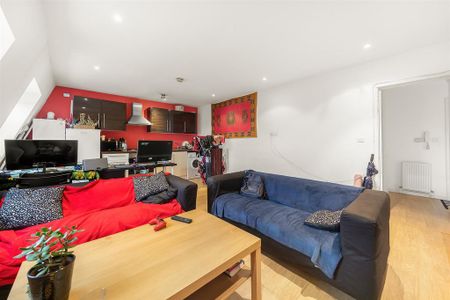 2 bedroom flat to rent - Photo 3