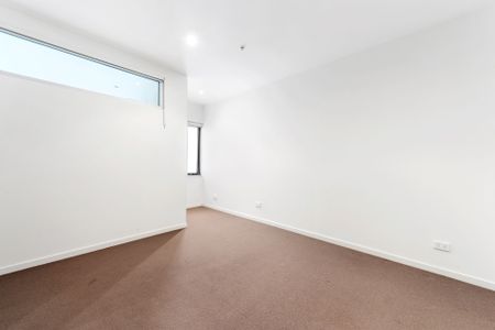 Unit 2/153 Barkly Street, - Photo 2