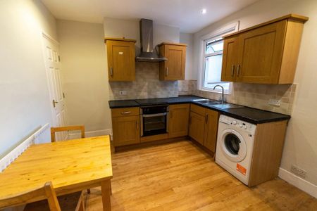 3 bedroom terraced house to rent - Photo 5
