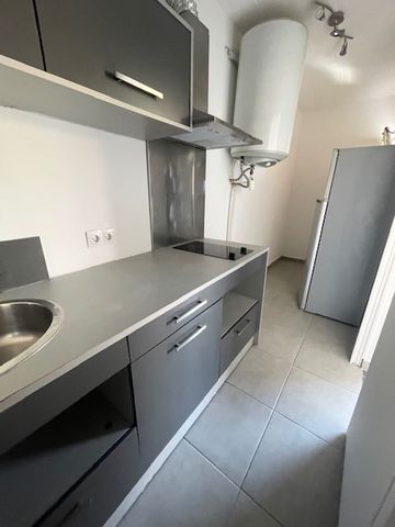 Location Appartement 1 pièce 29m² BASTIA 20600 - Photo 3