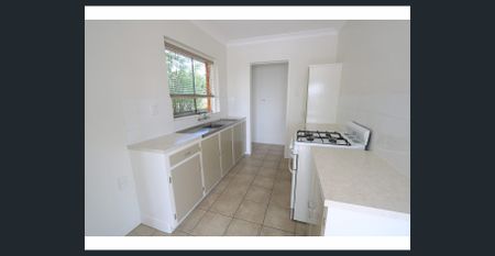 Boutique unit in Annerley - Photo 5