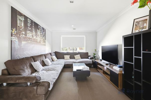 LARGE FAMILY HOME - Photo 1