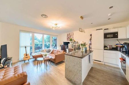 Halley House, NW9 - Photo 2