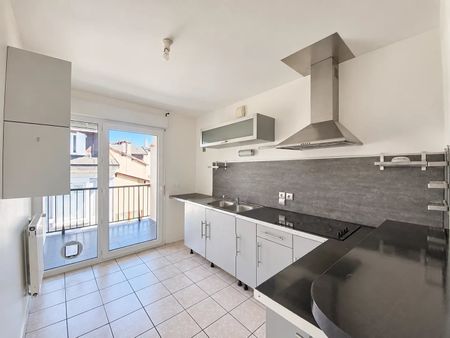 Location Appartement 3 pièces 70m² EVIAN LES BAINS 74500 - Photo 2