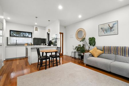 4/107 Essex Street, Pascoe Vale VIC 3044 - Photo 2