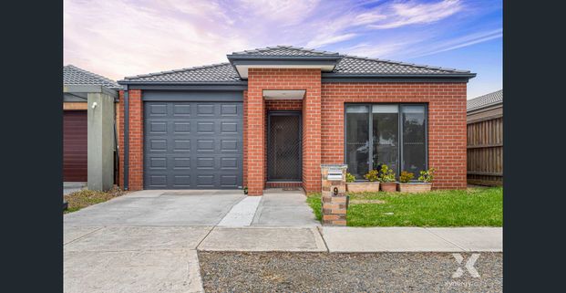 A Stylish Retreat in Truganina!!!! - Photo 1