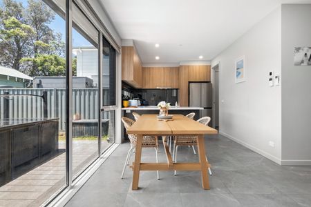 COASTAL LUXE + CONTEMPORARY DESIGN - Photo 2